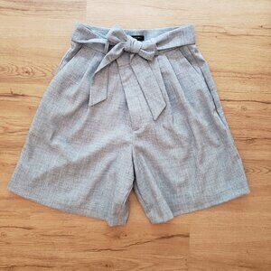 Banana Republic Size 6 Business Shorts
